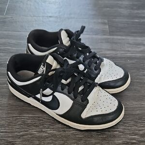 Nike Classic Black and White Low-Tops